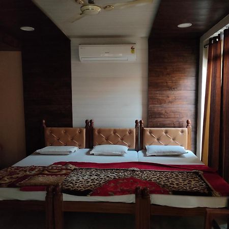 Sgh Guest House 마투라 외부 사진