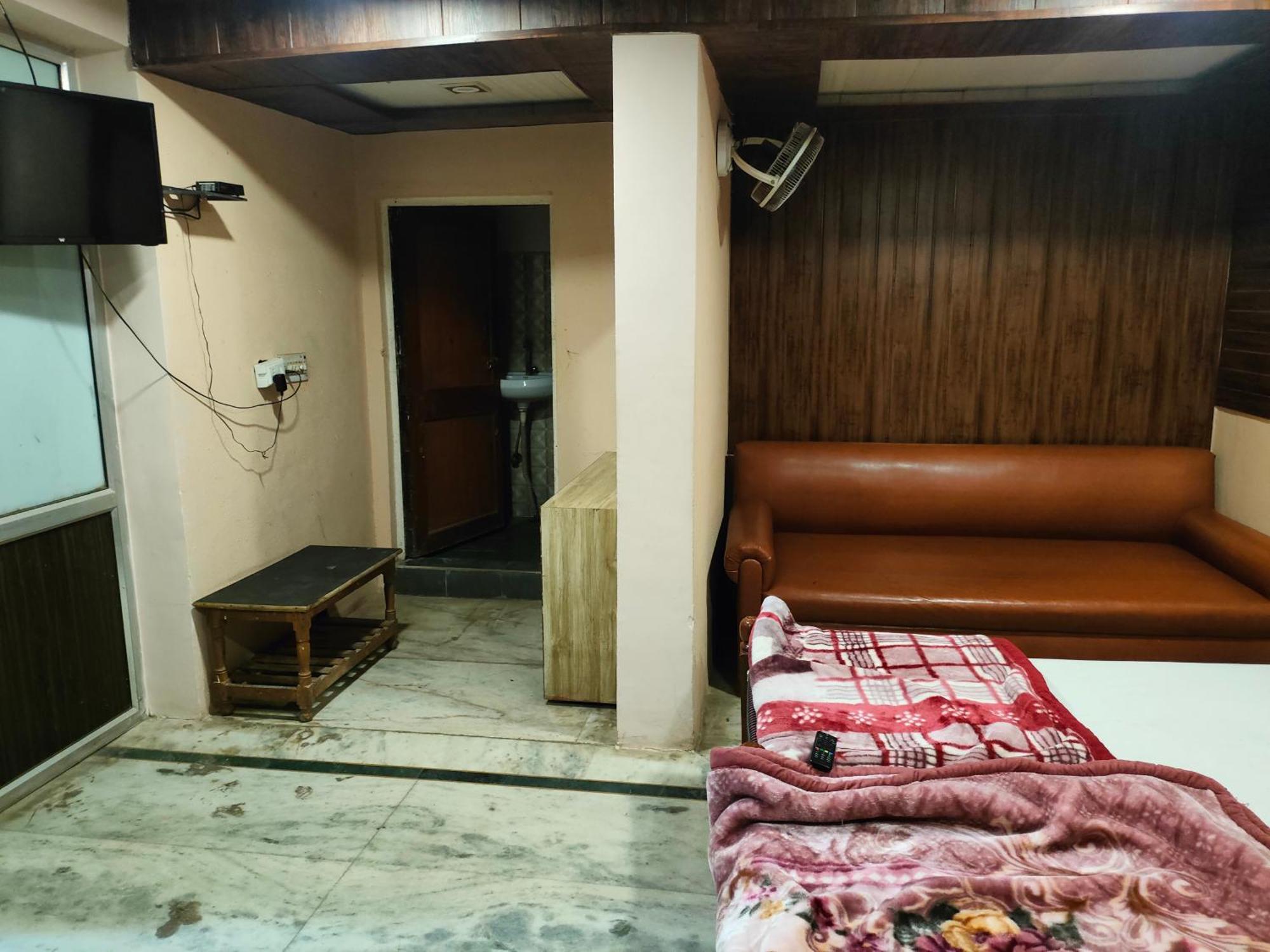 Sgh Guest House 마투라 외부 사진