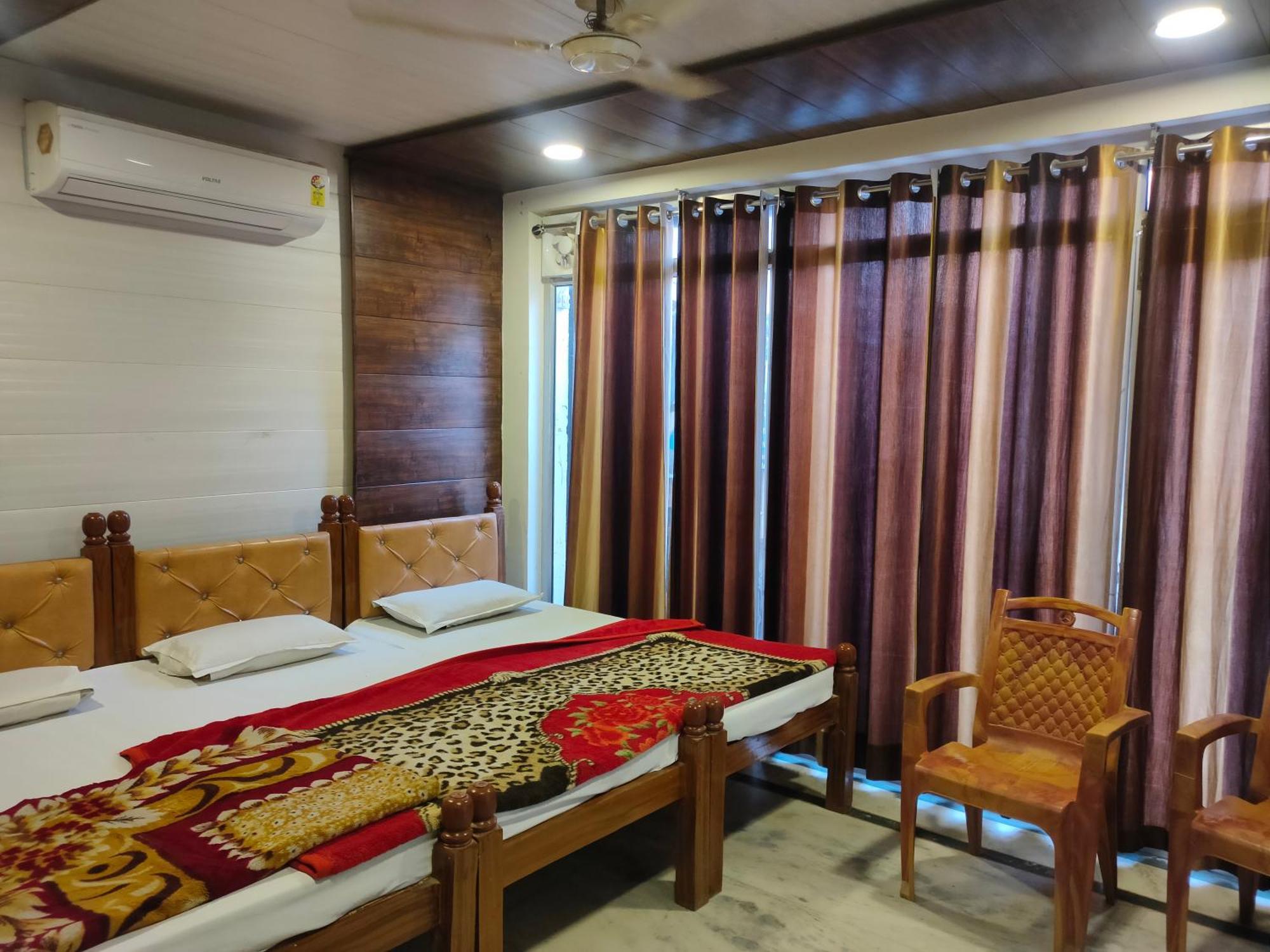 Sgh Guest House 마투라 외부 사진
