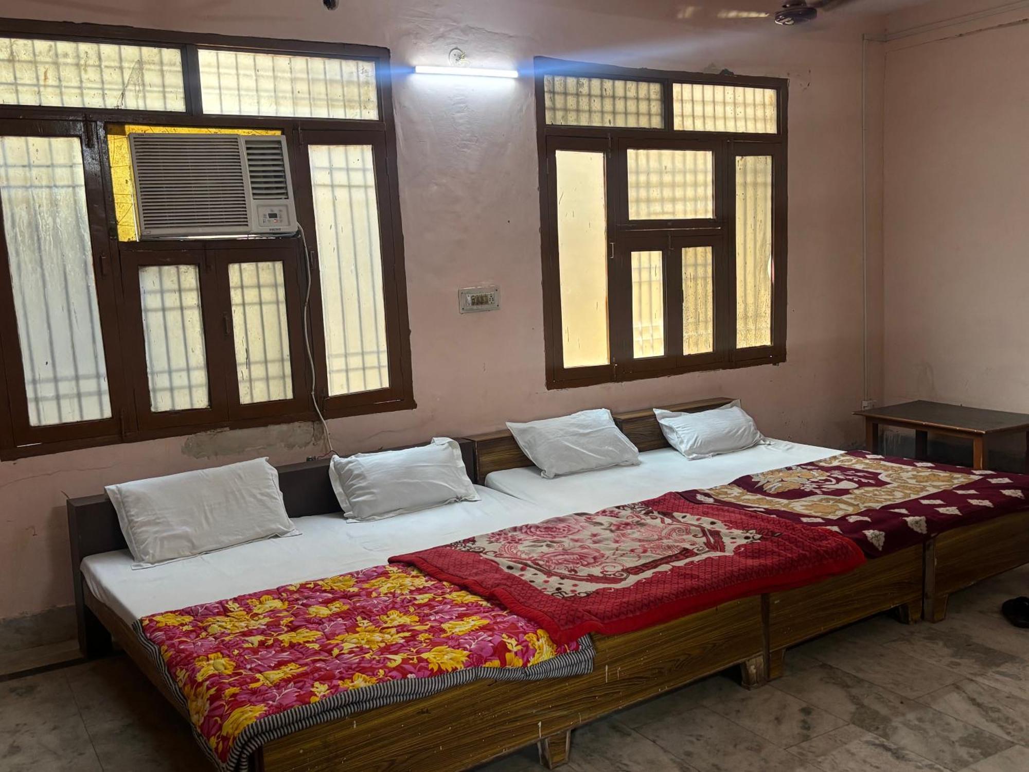Sgh Guest House 마투라 외부 사진