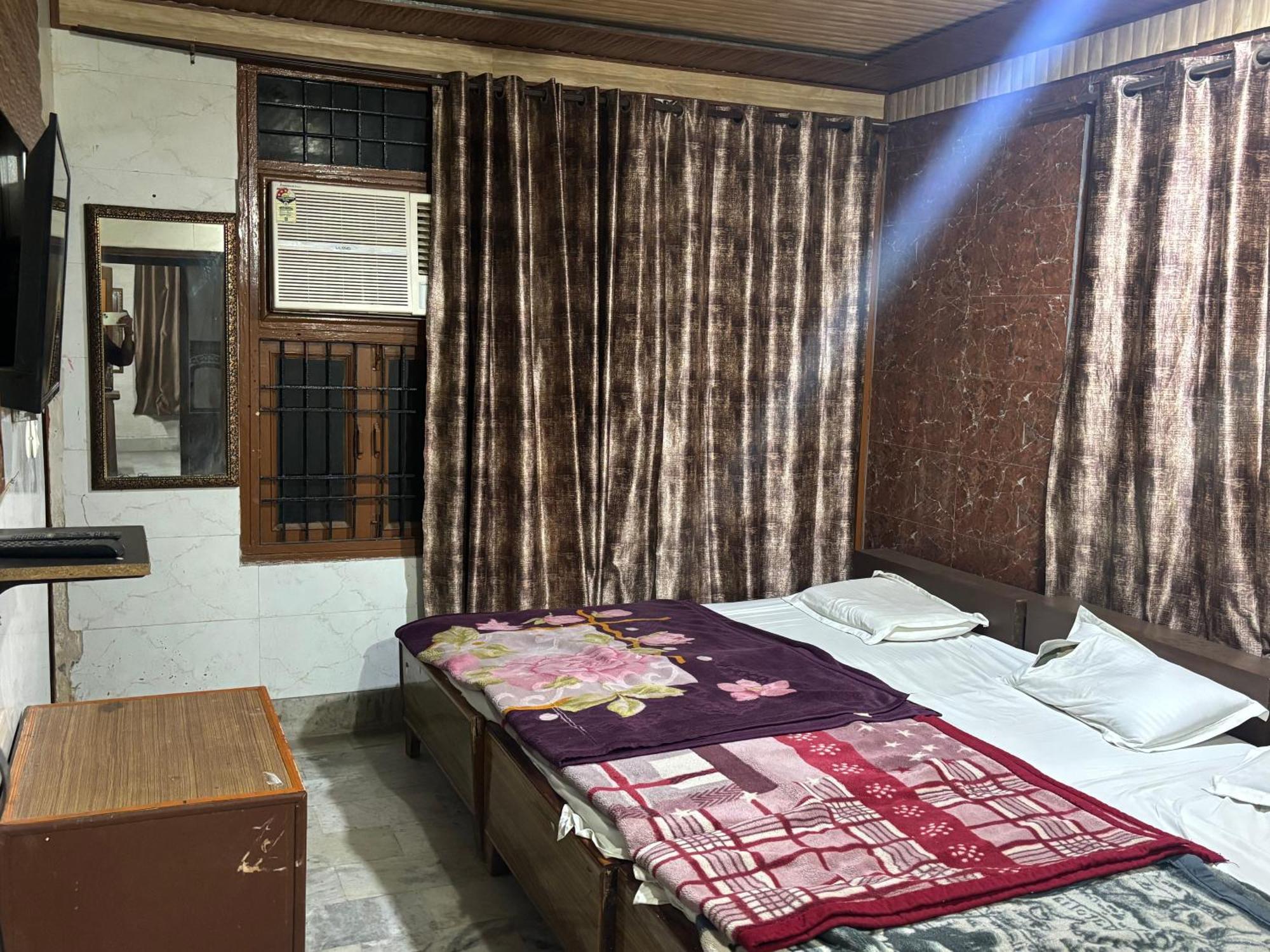 Sgh Guest House 마투라 외부 사진