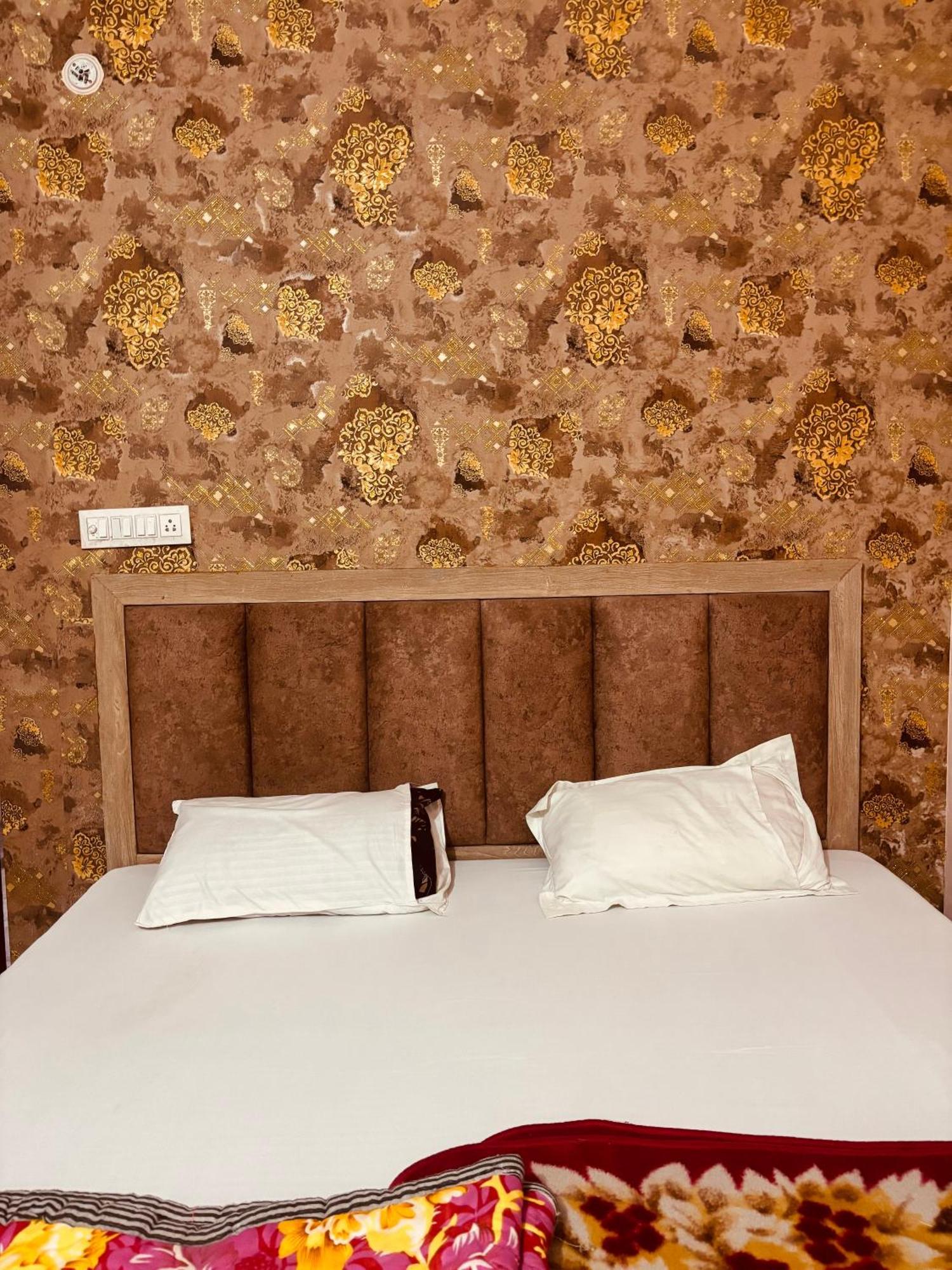 Sgh Guest House 마투라 외부 사진