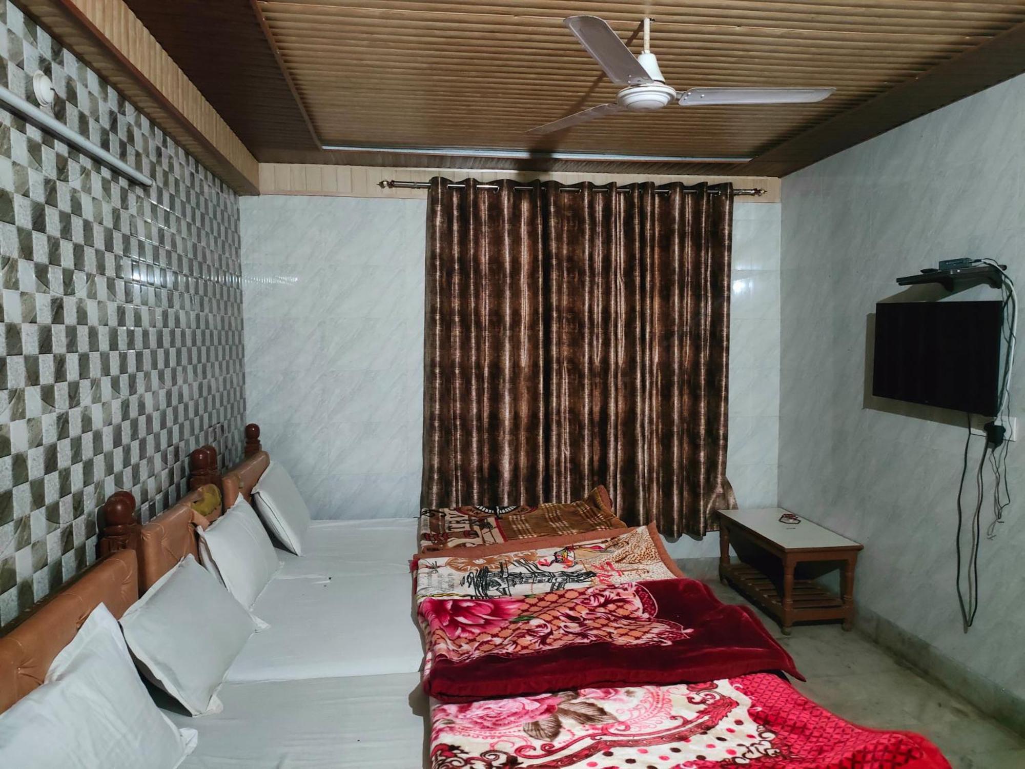 Sgh Guest House 마투라 외부 사진