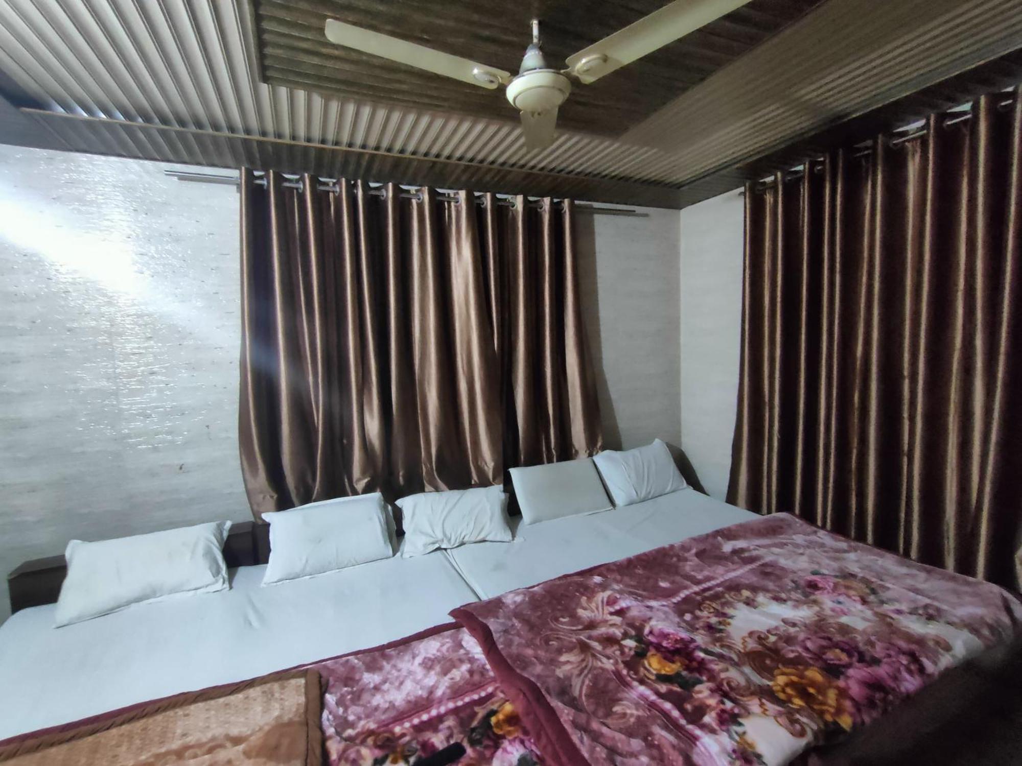 Sgh Guest House 마투라 외부 사진