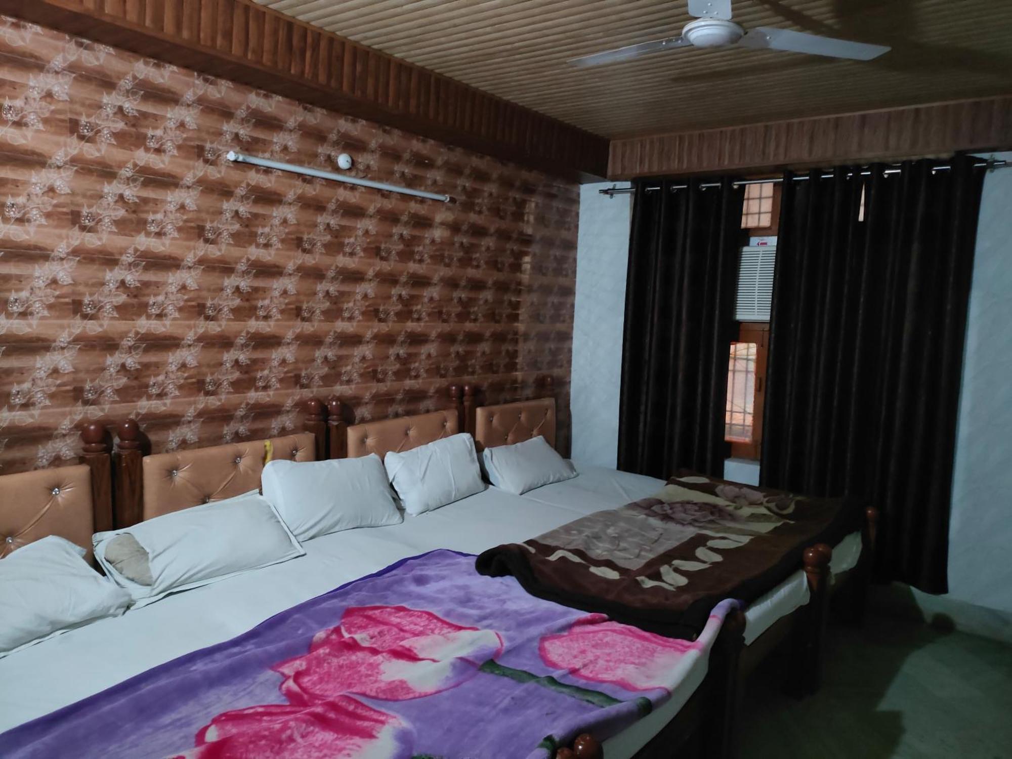 Sgh Guest House 마투라 외부 사진
